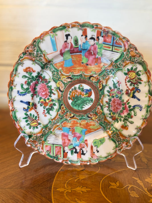 Scallop Rose Medallion Plate