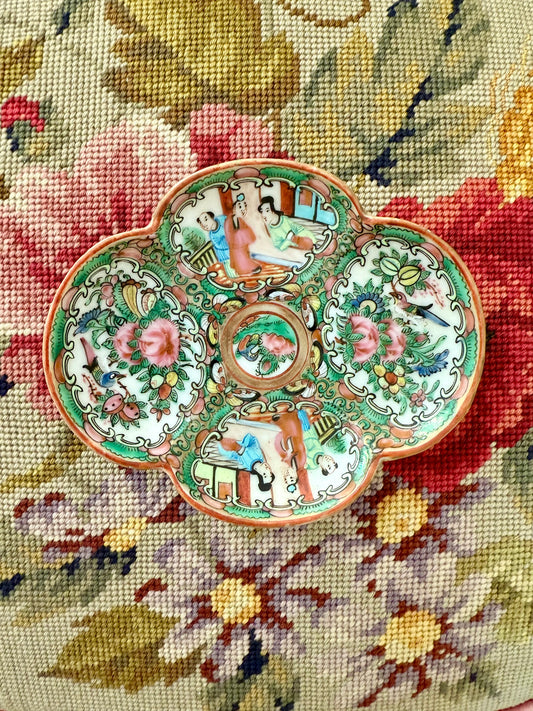 Rose Medallion Clover Plate/Dish
